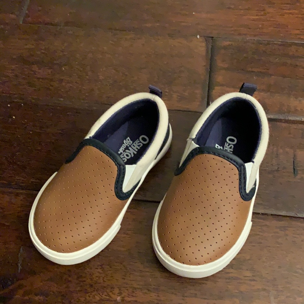 Osh Kosh B’Gosh Slide On Shoes Size 5M